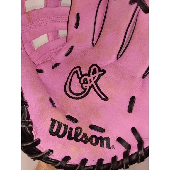 Two WILSON Child's T-Ball/Baseball Gloves (10" / 10.5" RHT) | Pink - Picture 2 of 12